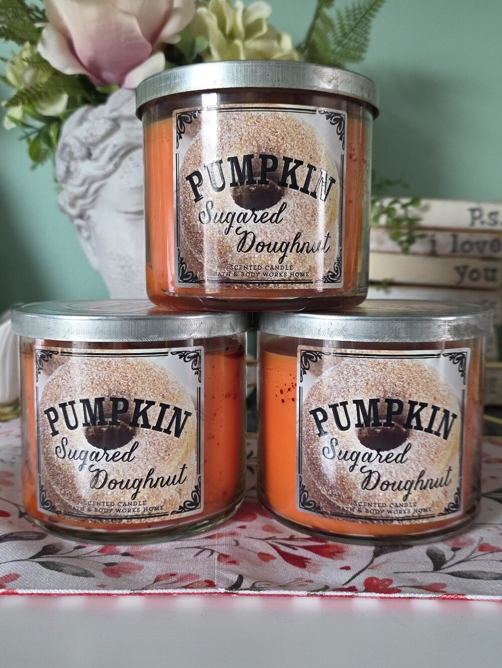 Bath & Body Works Pumpkin Sugared Doughnut Candle X3